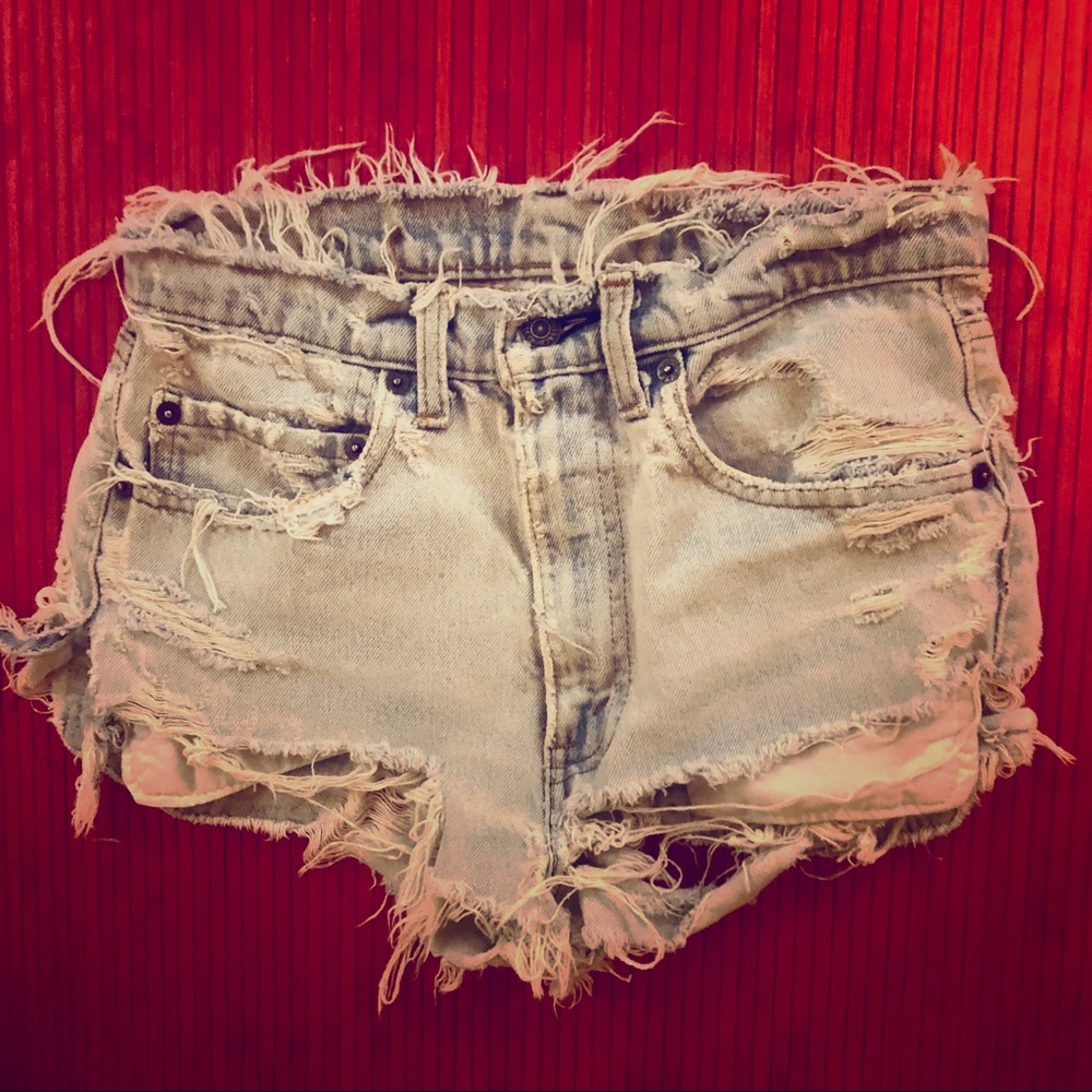 🎀⚡️The Perfect Destroyed Denim Booty Shorts⚡️🎀
